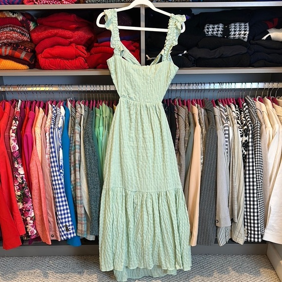 Unbranded Dresses & Skirts - Unbranded sage backless sleeveless tie back midi dress size S